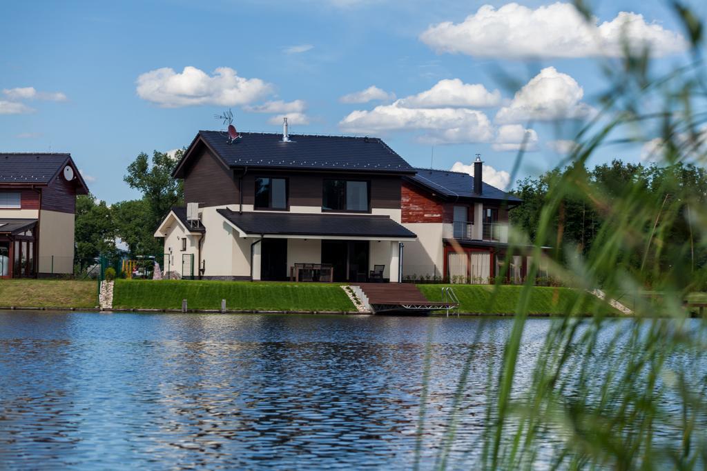 GolfBay Villa Senica Esterno foto