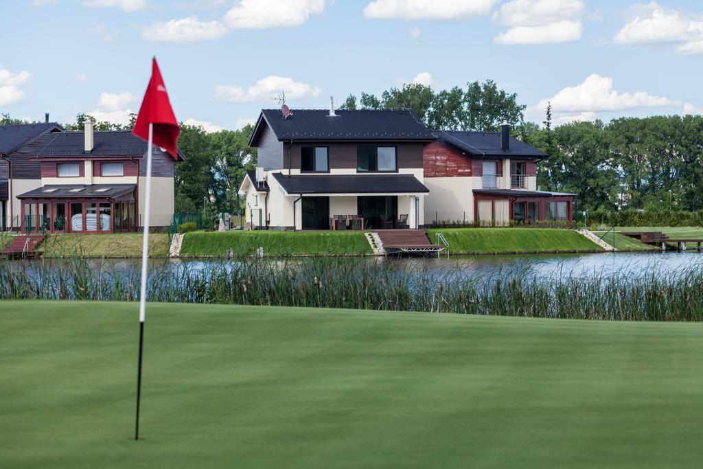 GolfBay Villa Senica Esterno foto