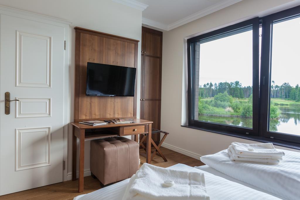 GolfBay Villa Senica Esterno foto